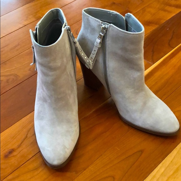Lauren Ralph Lauren Grey suede booties 7.5 - Picture 1 of 6